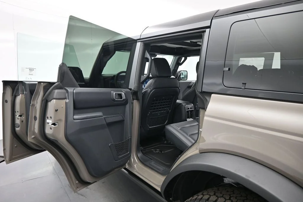 New 2026 Marsh Gray Ford Badlands image 17
