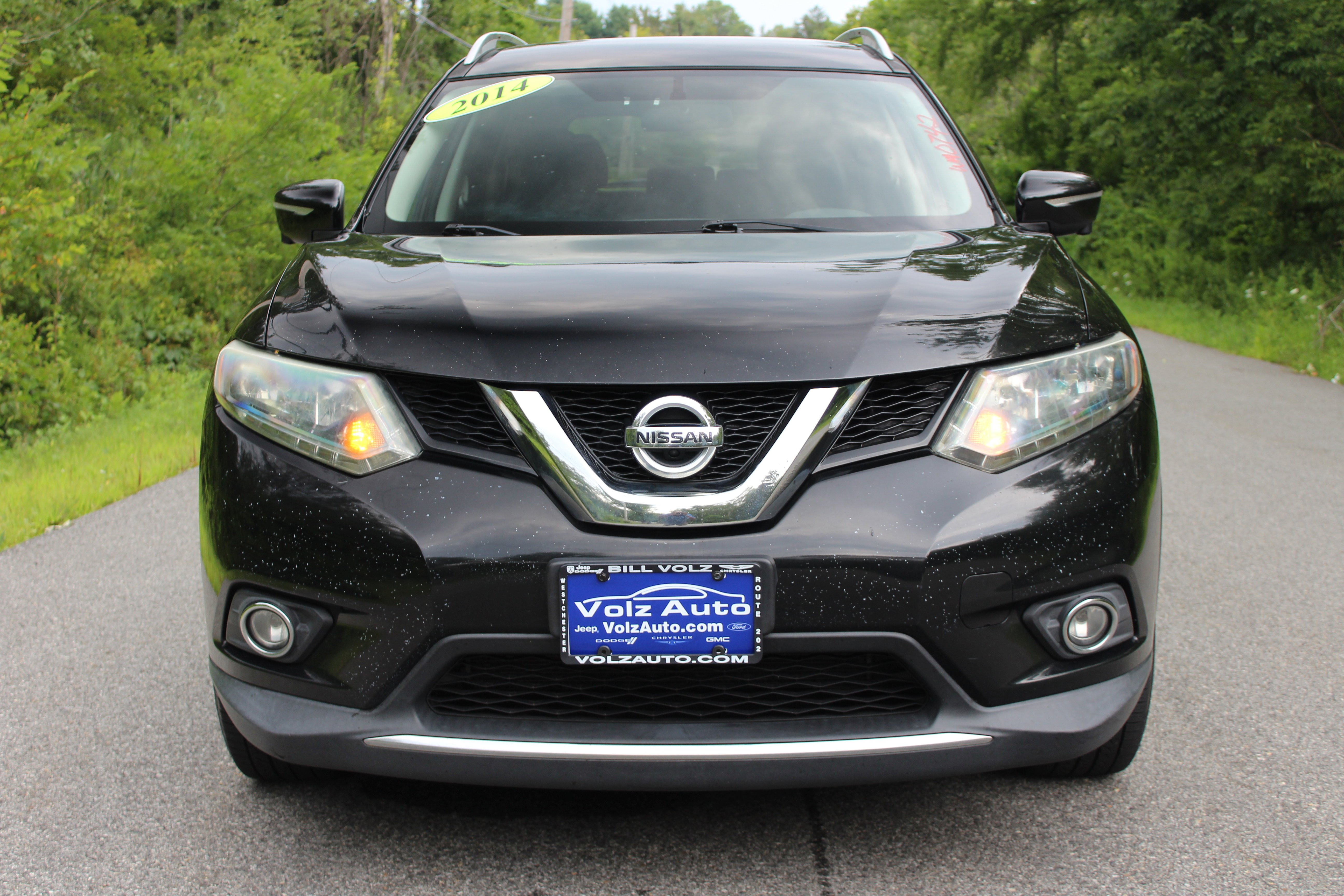 Used 2014 Nissan Rogue SL with VIN 5N1AT2MV0EC870555 for sale in Cortlandt, NY