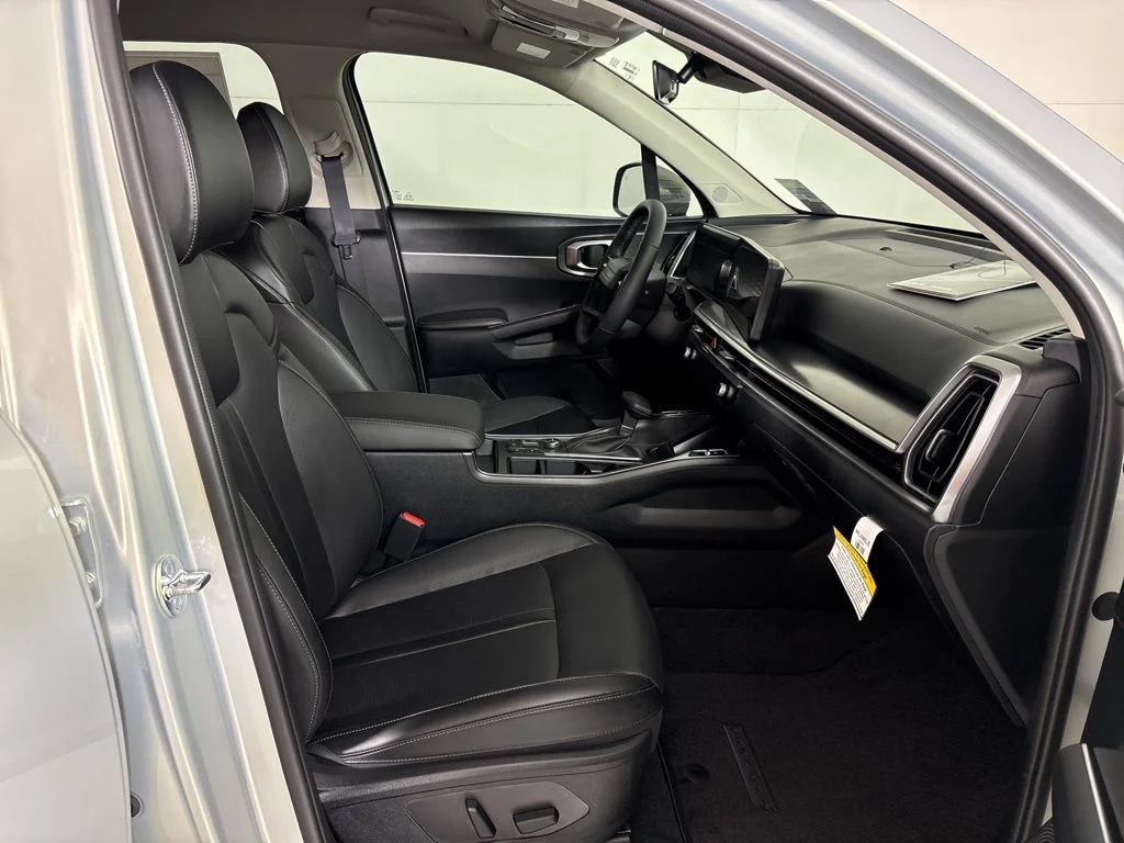 New 2026 Ivory Silver Kia EX image 16