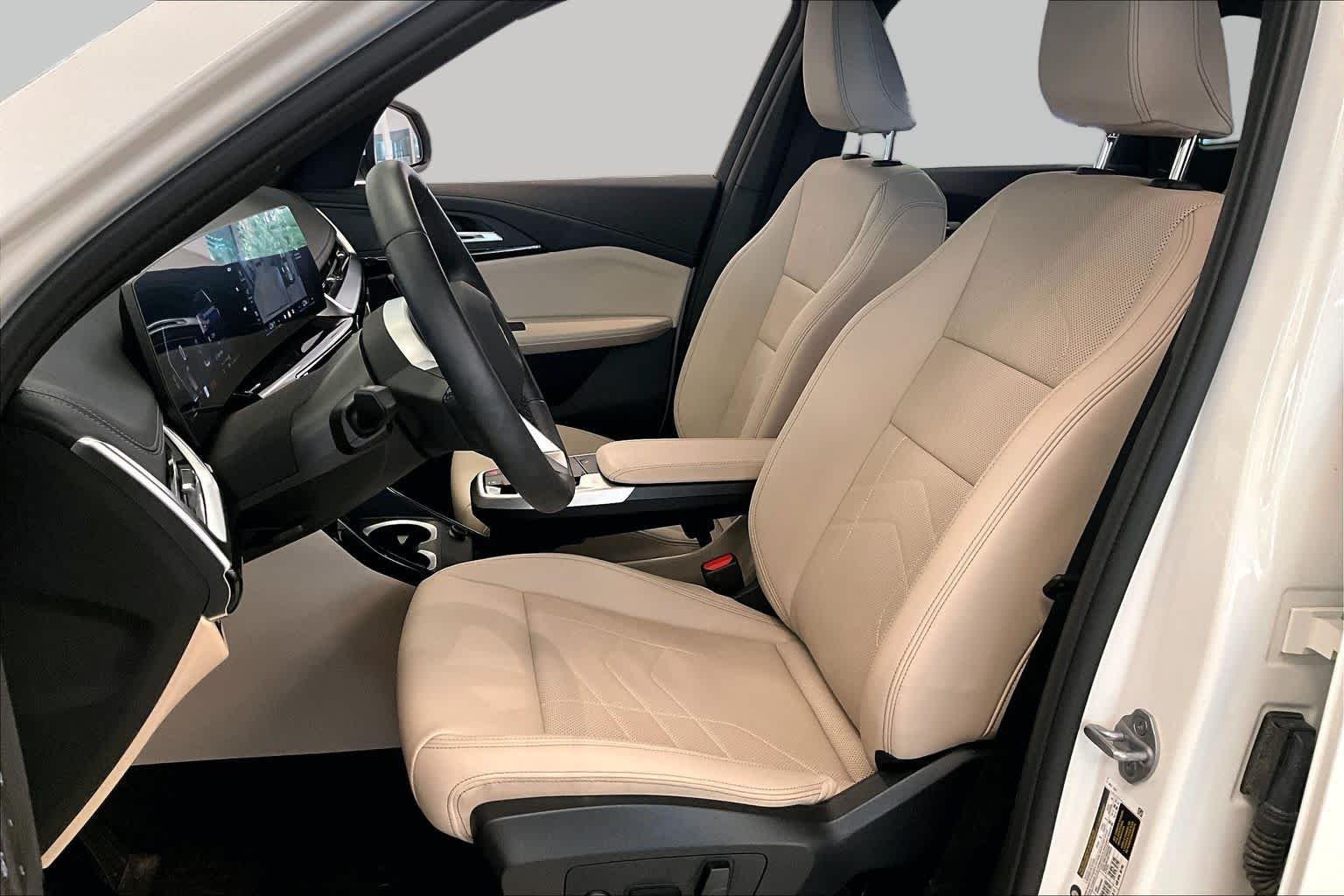 Certified Used 2025 Alpine White BMW xDrive28i image 7