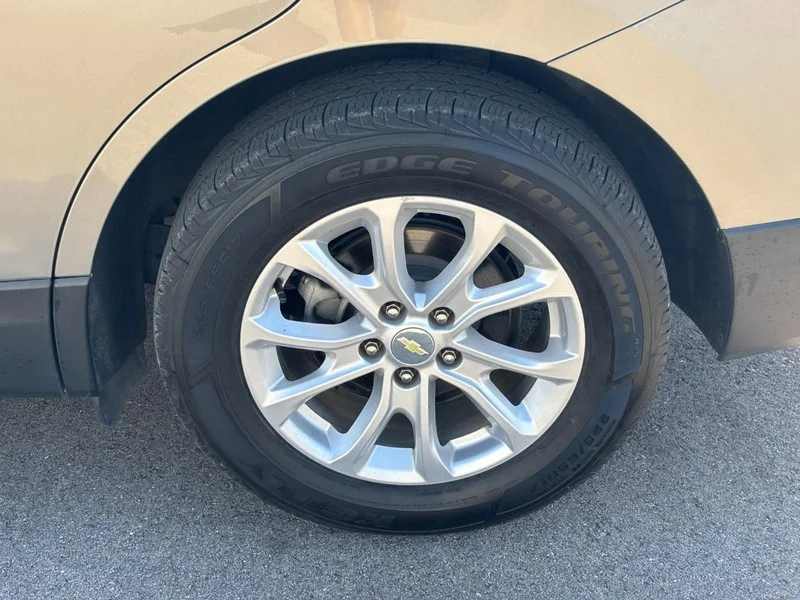 Used 2018 Pepperdust Metallic Chevrolet LT image 9