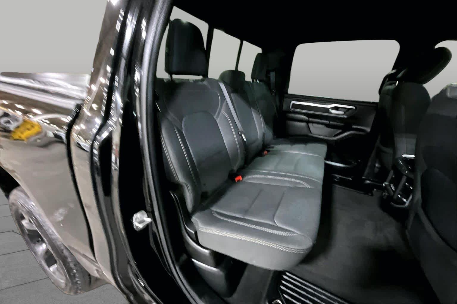 Used 2019 Diamond Black Crystal Pearlcoat Ram Big Horn/Lone Star image 20