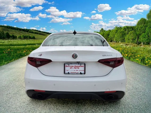 Used 2022 White Alfa Romeo Veloce image 5