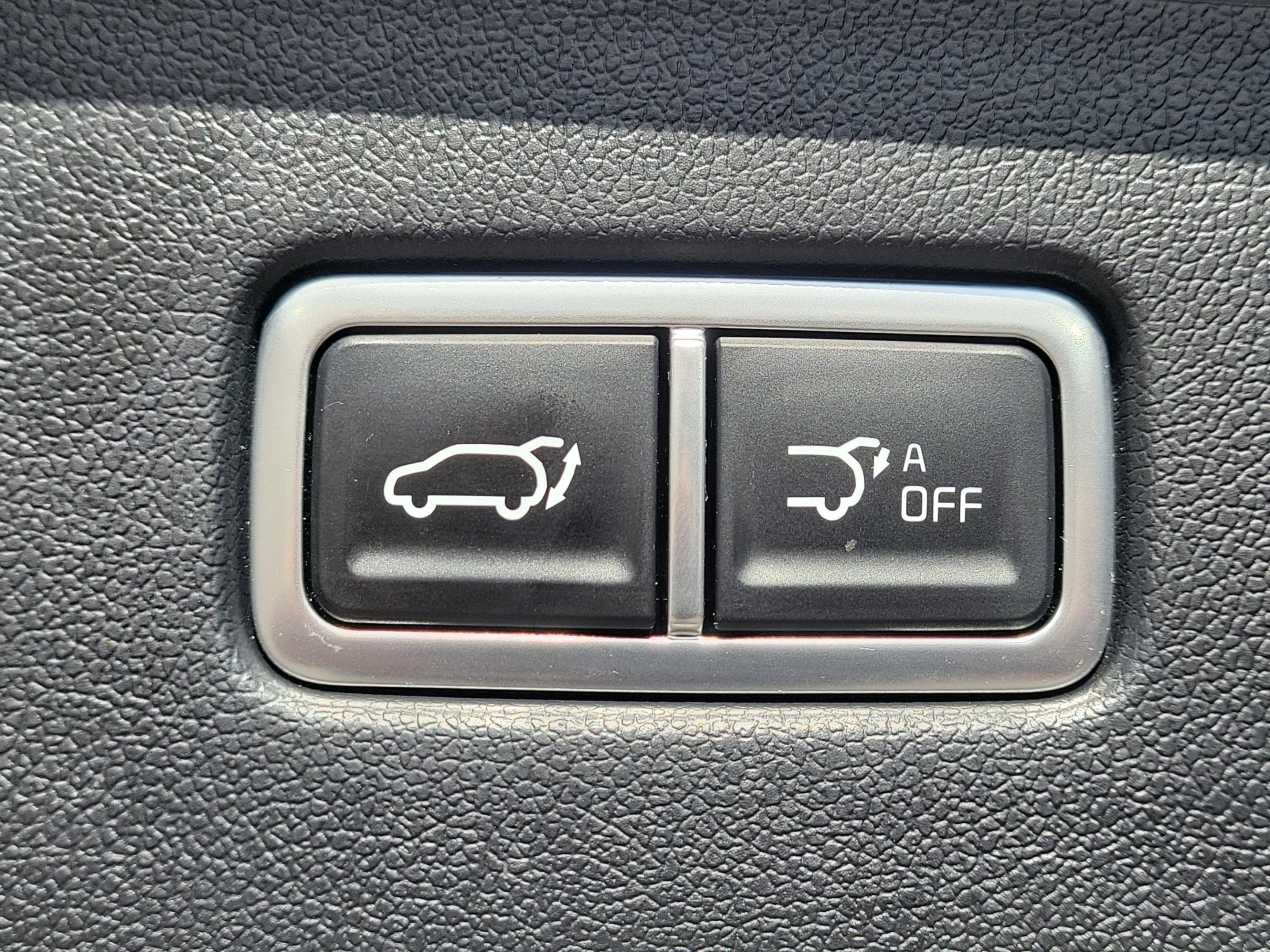 Used 2025 Silky Silver Kia EX image 9