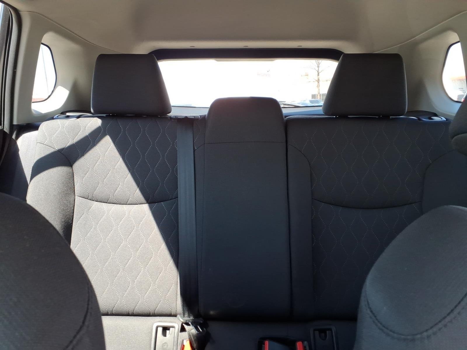 2022 Toyota Corolla Cross LE - Photo 38