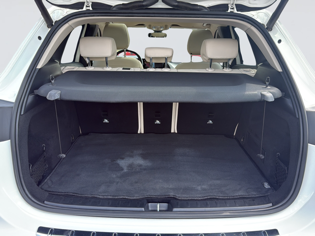 Used 2021 White Mercedes-Benz GLA 250 image 33