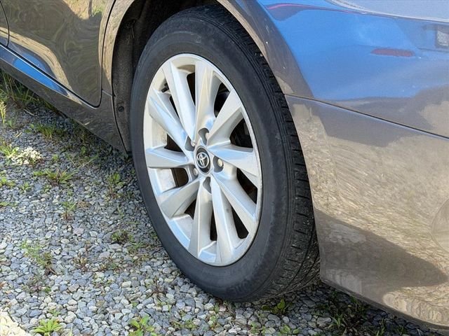 Used 2023 Gray Toyota LE image 21
