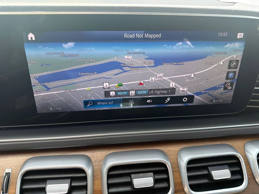 Used 2020 White Mercedes-Benz 4MATIC® image 21