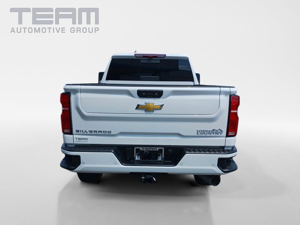 Used 2024 White Chevrolet High Country image 6
