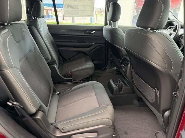 New 2026 Velvet Red Pearl-Coat Exterior Paint Jeep Laredo image 10
