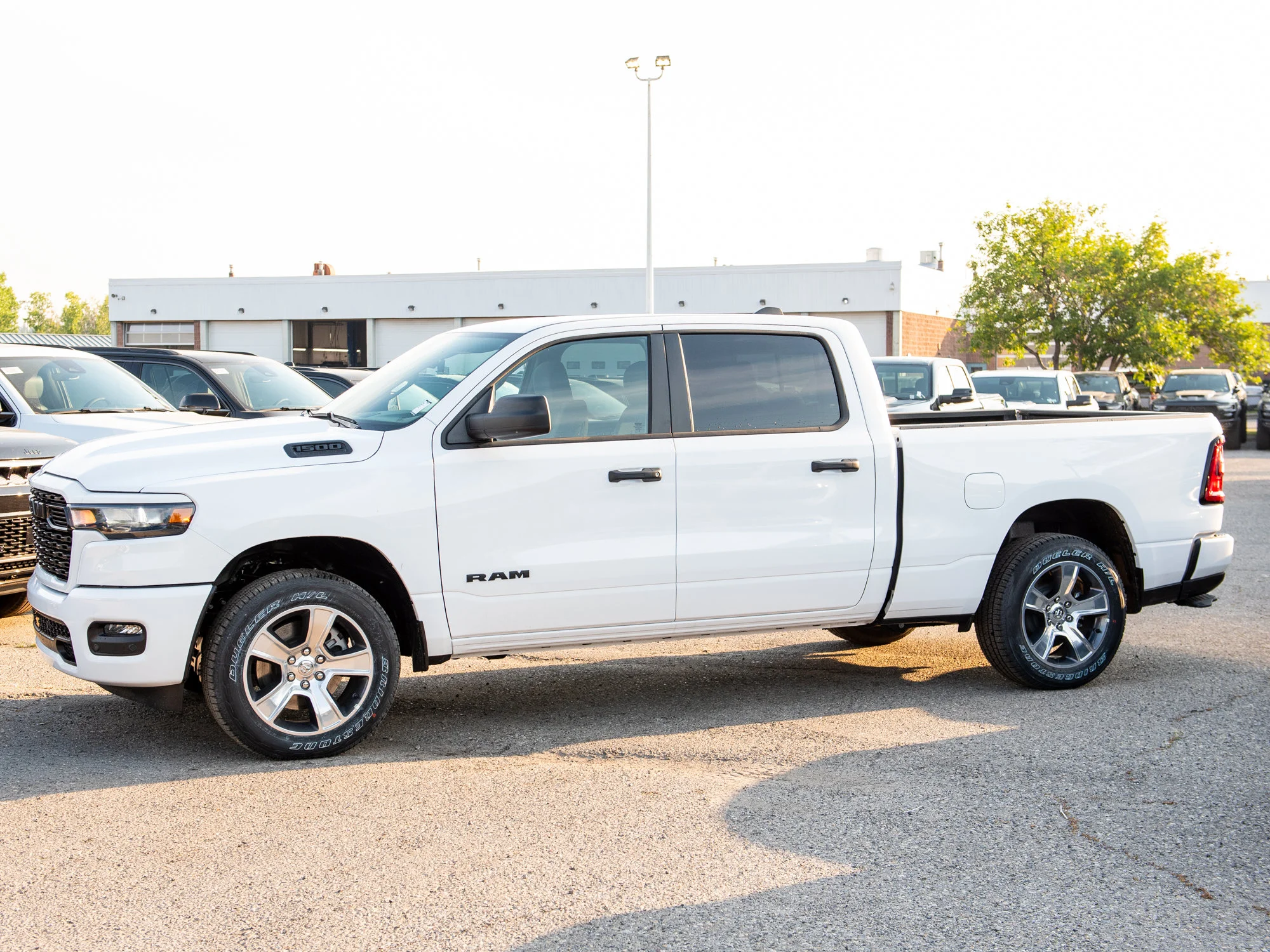 New 2026 White RAM Express* Crew Cab 4x4, Twin-Turbo, Bed Utility Group, Bedliner, 3.92 Axle image 2