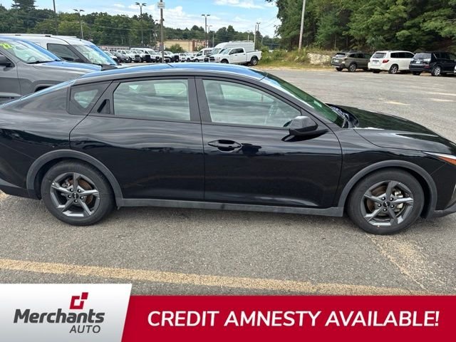 Used 2025 Black Kia LXS image 2