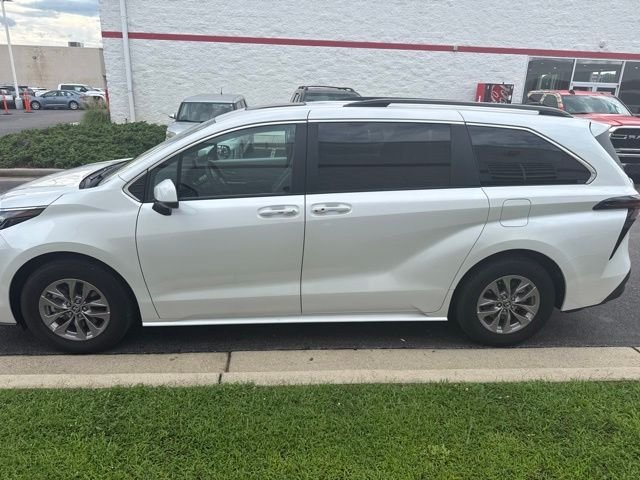 Used 2026 Beige Toyota XLE image 4
