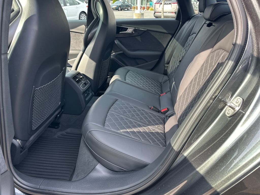 Used 2024 Daytona Gray Pearl Effect Audi 3.0T Premium Plus image 14