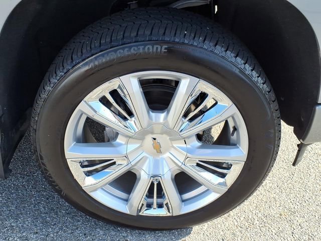 Used 2025 Sterling Gray Metallic Chevrolet High Country image 3