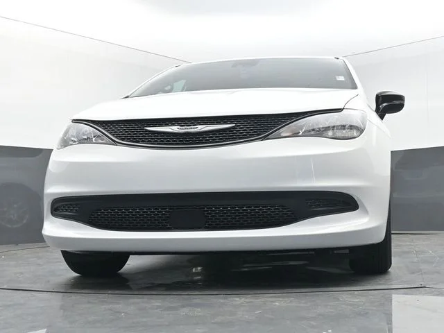 New 2027 Bright White Clear-Coat Exterior Paint Chrysler LX image 38