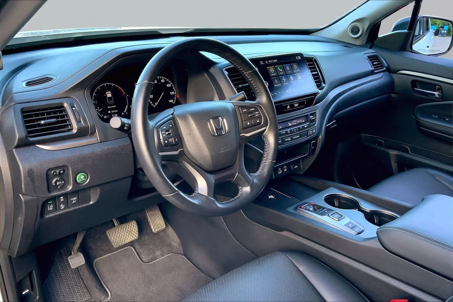 Used 2025 Platinum White Pearl Honda RTL image 18