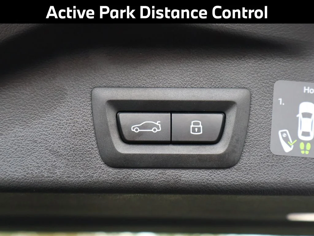 Used 2026 Black BMW xDrive40i image 19