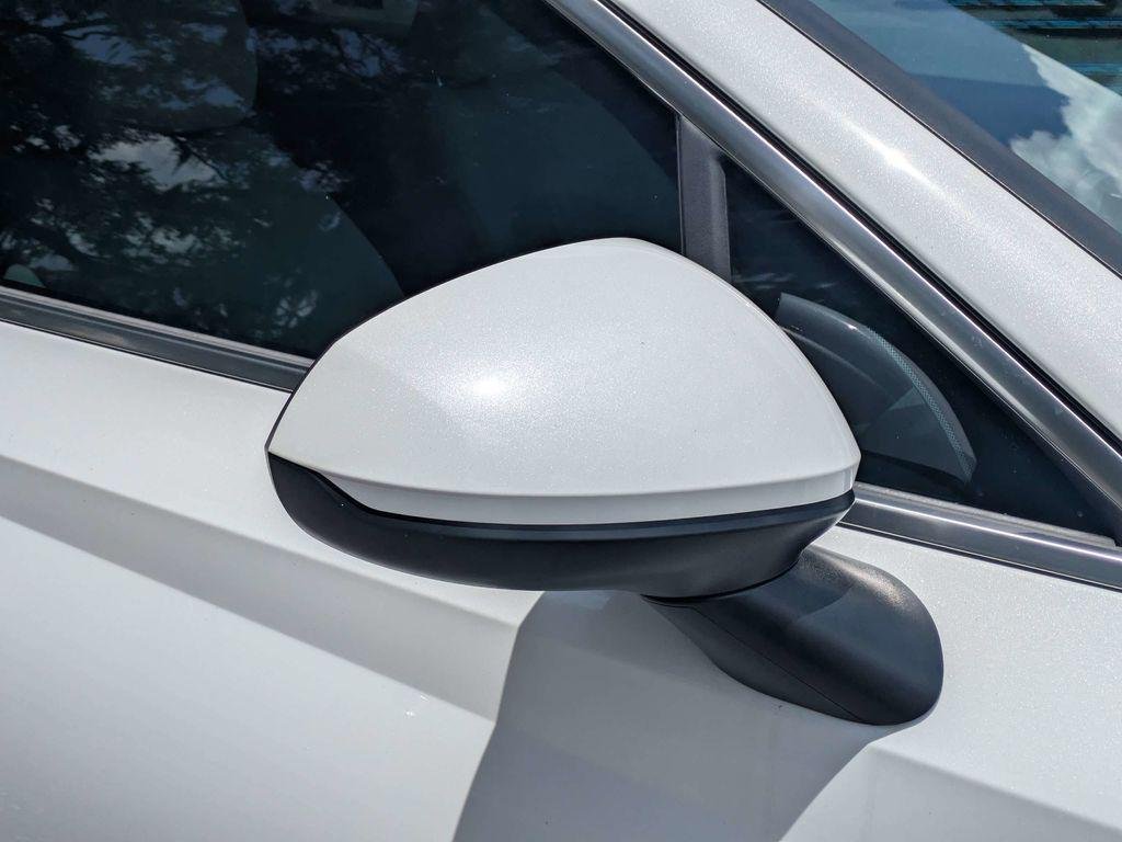 New 2026 White Hyundai SE image 10