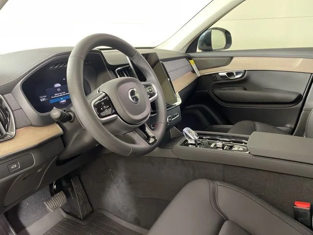 2025 Volvo XC90 Plus - Photo 20