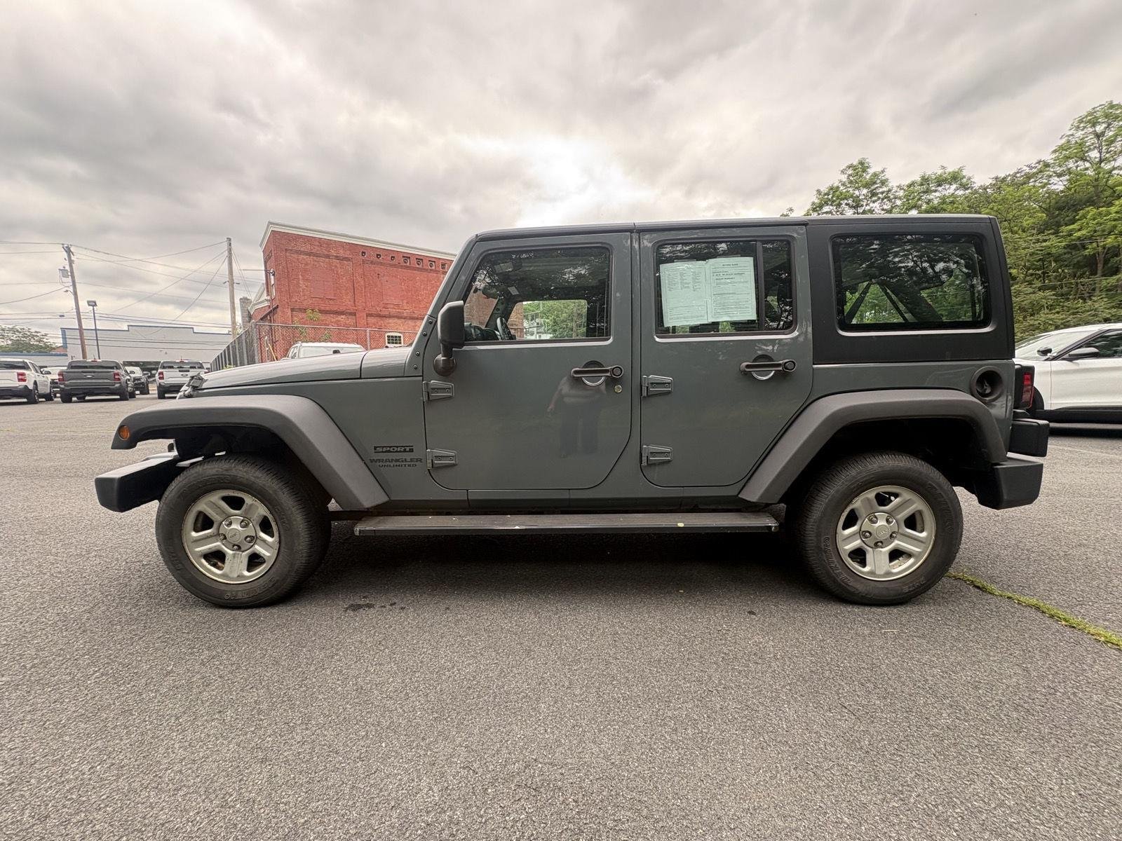 Used 2014 Anvil Clearcoat Jeep Sport image 5