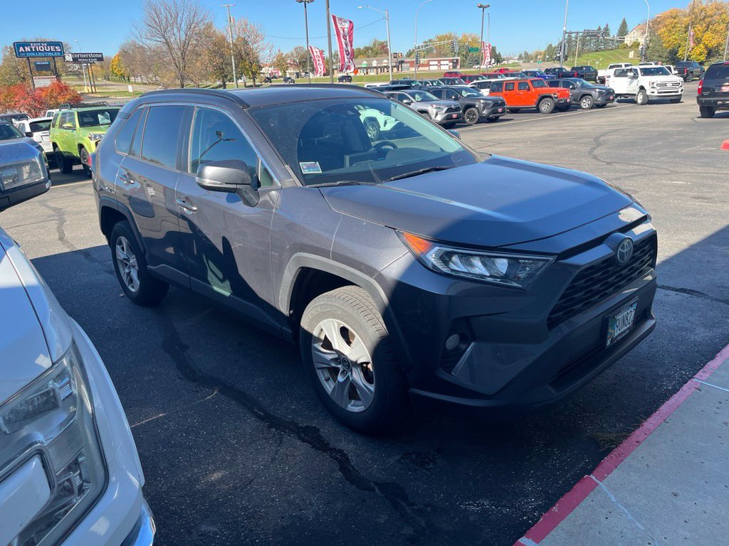 Used 2019 Toyota RAV4 XLE with VIN 2T3P1RFV6KW066912 for sale in Fergus Falls, MN