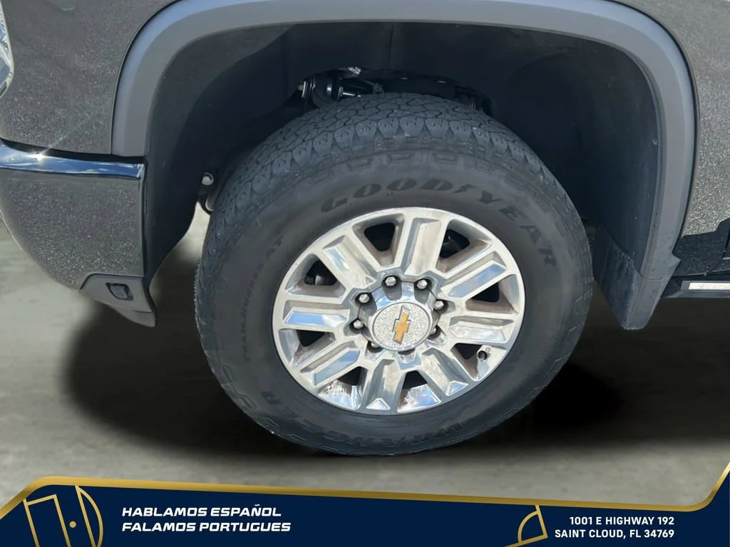 Used 2024 Black Chevrolet High Country image 40