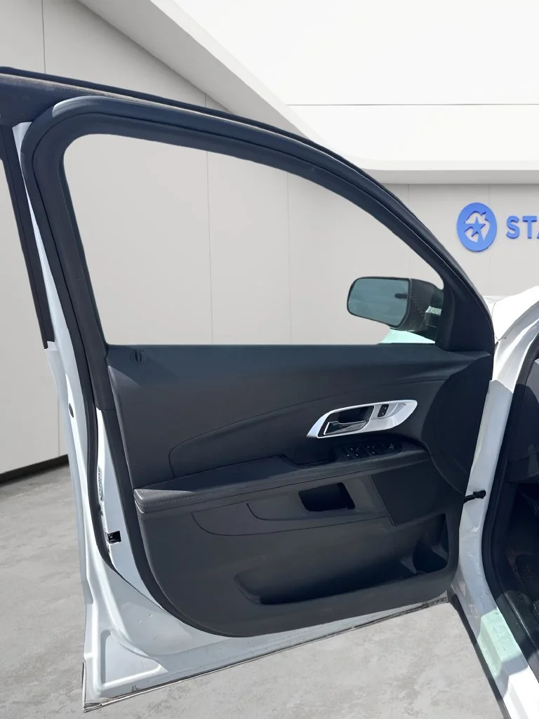 Used 2017 SUMMIT WHITE Chevrolet LS image 7