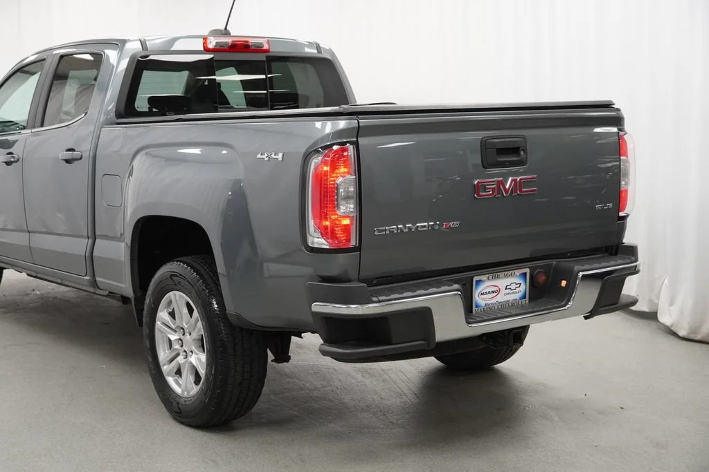 Used 2020 SATIN STEEL METALLIC GMC 4WD SLE image 37