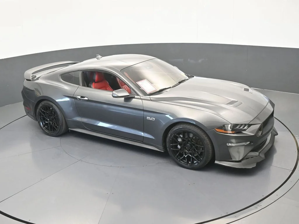 Used 2020 Magnetic Ford GT Premium image 41