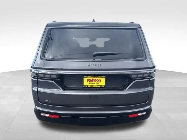 New 2026 Baltic Gray Metallic Clearcoat Jeep Upland image 6
