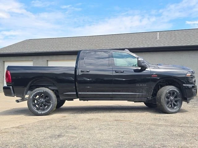New 2026 Diamond Black Crystal Pearlcoat Ram Laramie image 36