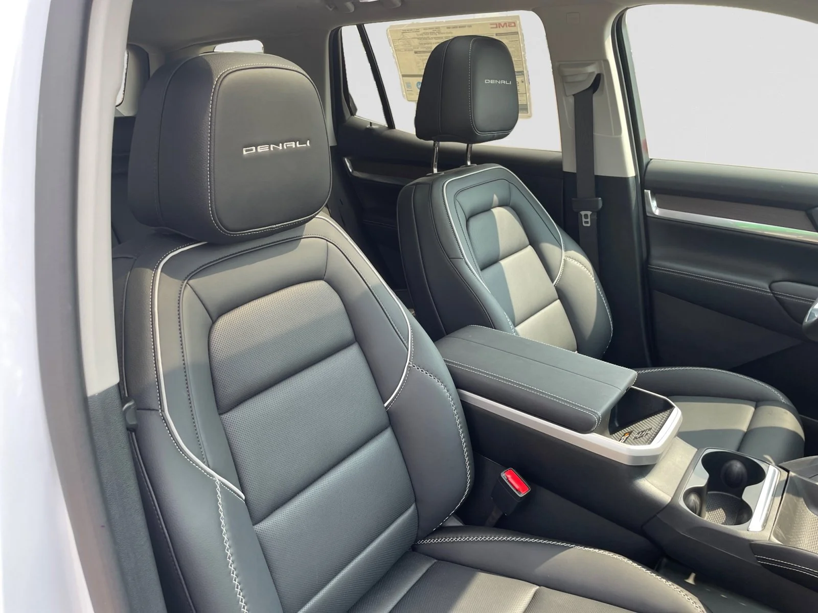 New 2027 Glacier White Tricoat GMC AWD Denali image 12