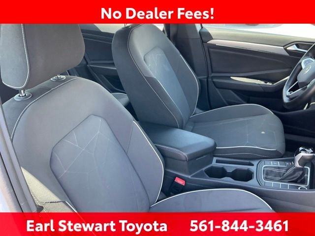 Used 2025 White Volkswagen 1.5T Sport image 25