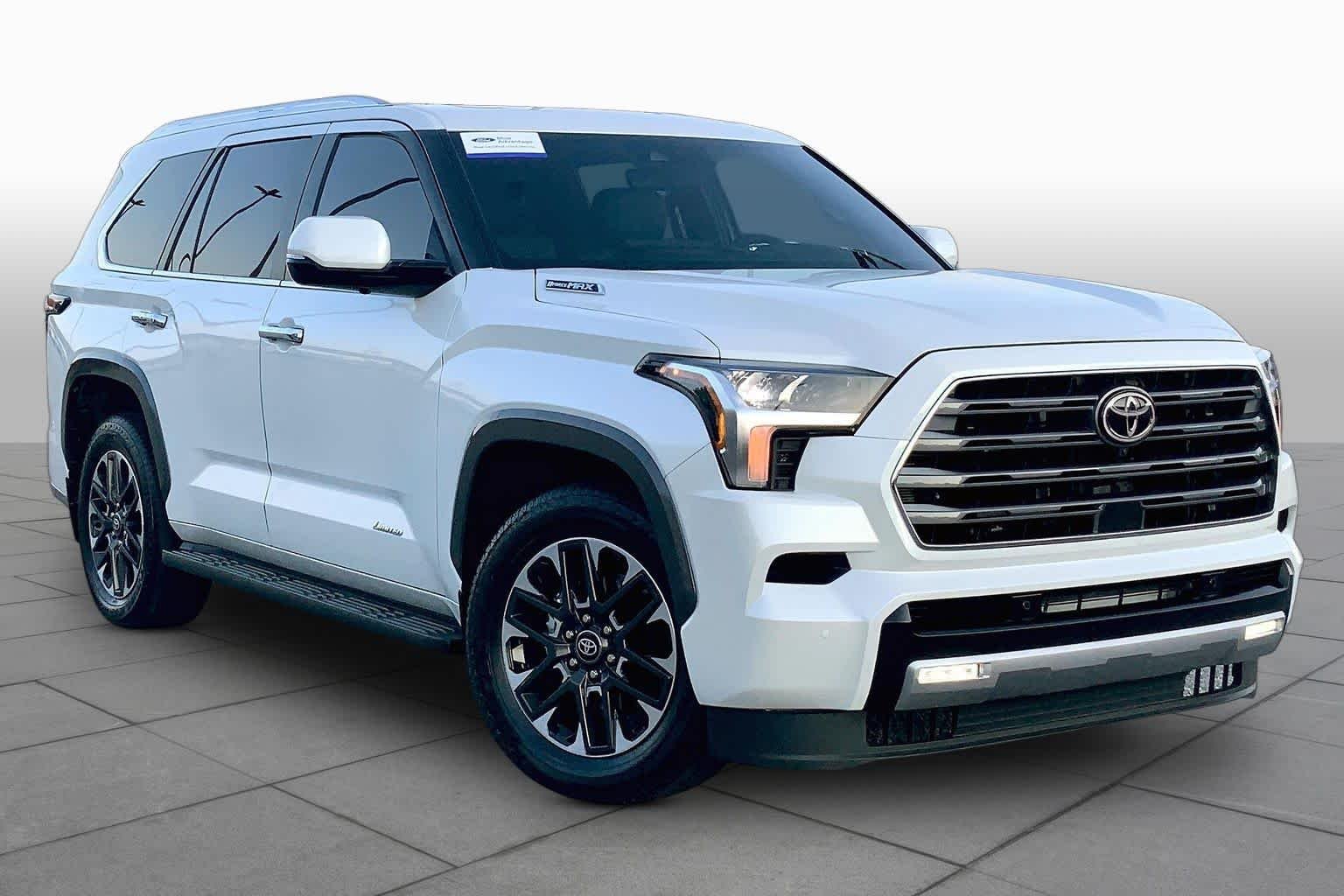 Used 2026 Wind Chill Pearl Toyota Limited image 3