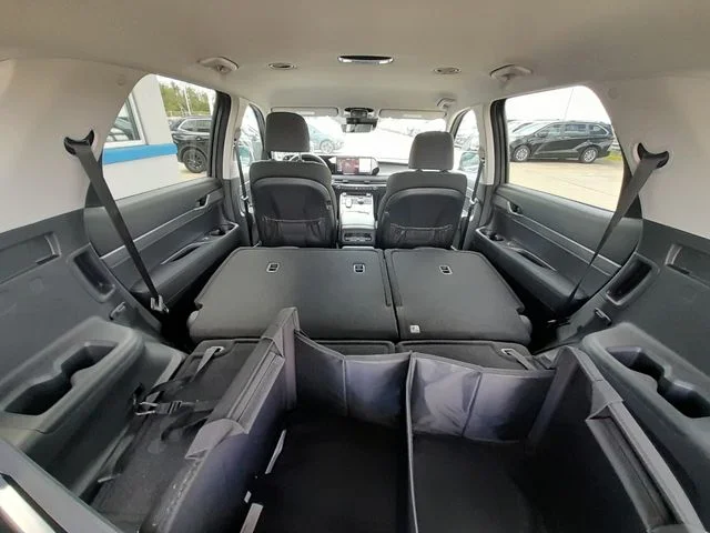 Used 2025 Gray Hyundai SE image 47