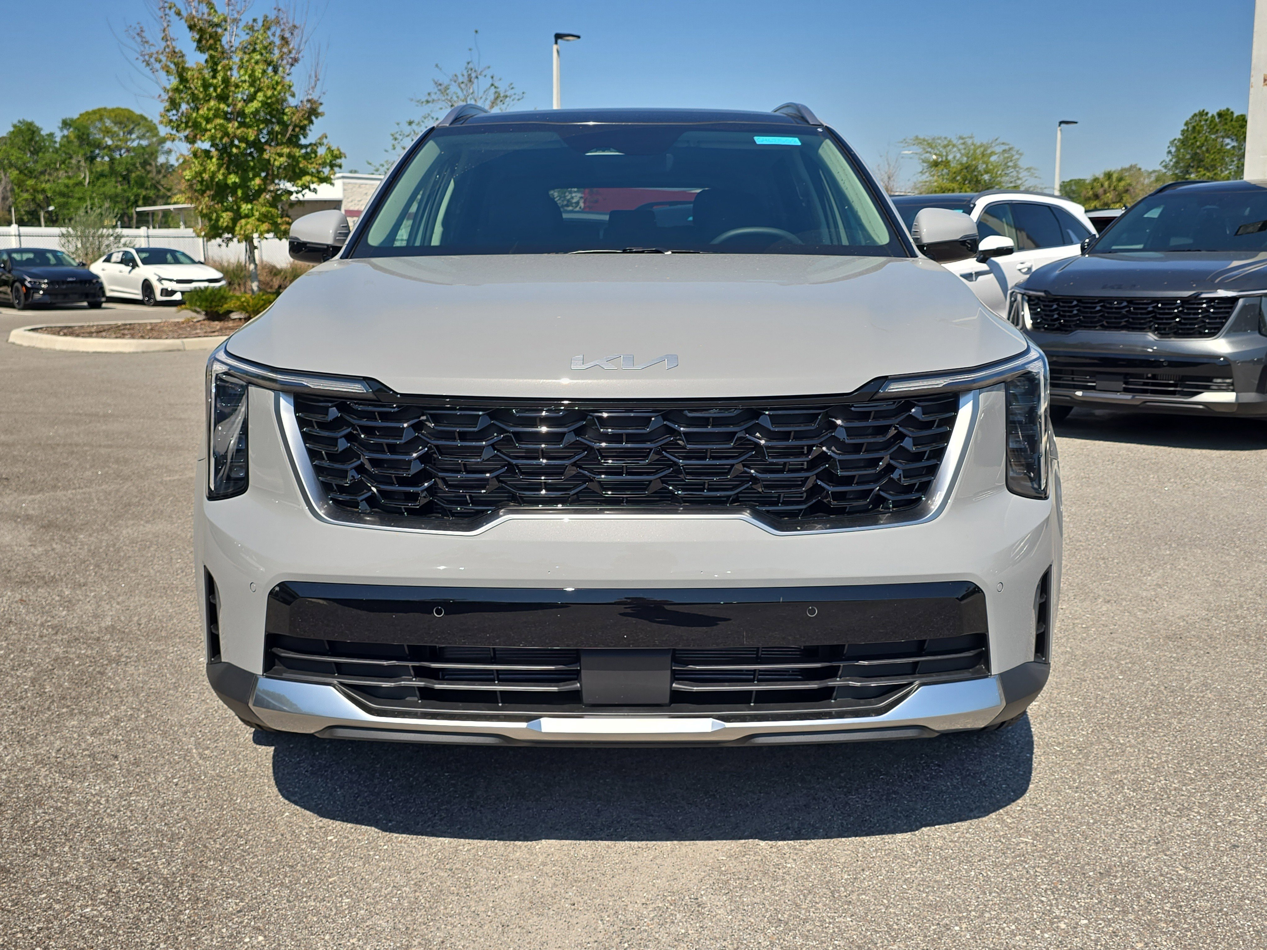New 2026 Wolf Gray Kia S image 3