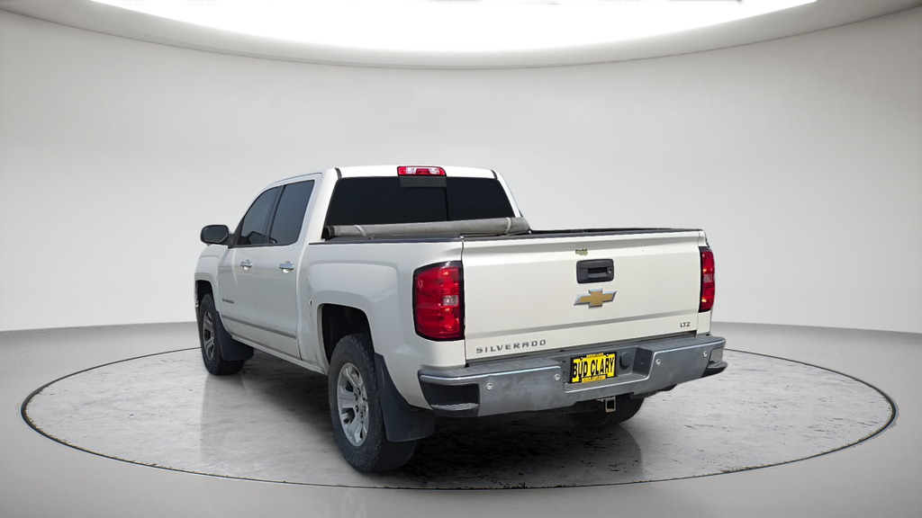 Used 2014 White Chevrolet LTZ image 12