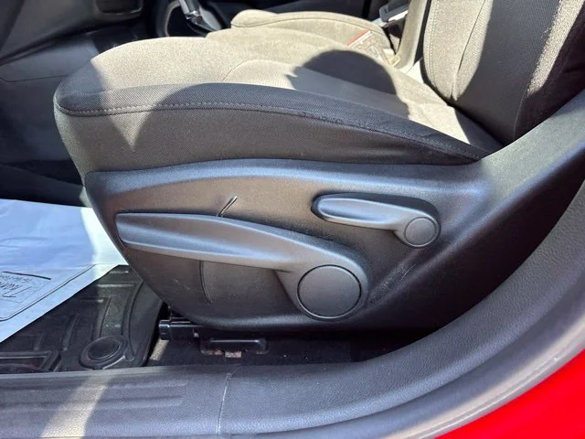 Used 2016 Colorado Red Jeep Latitude image 13