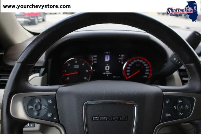 Used 2016 Red GMC Denali image 29