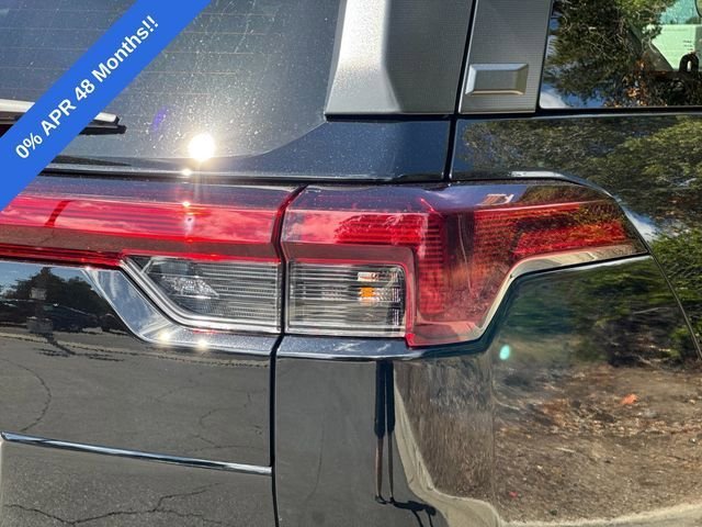 New 2026 CRYSTAL BLACK SILICA Subaru Premium image 39