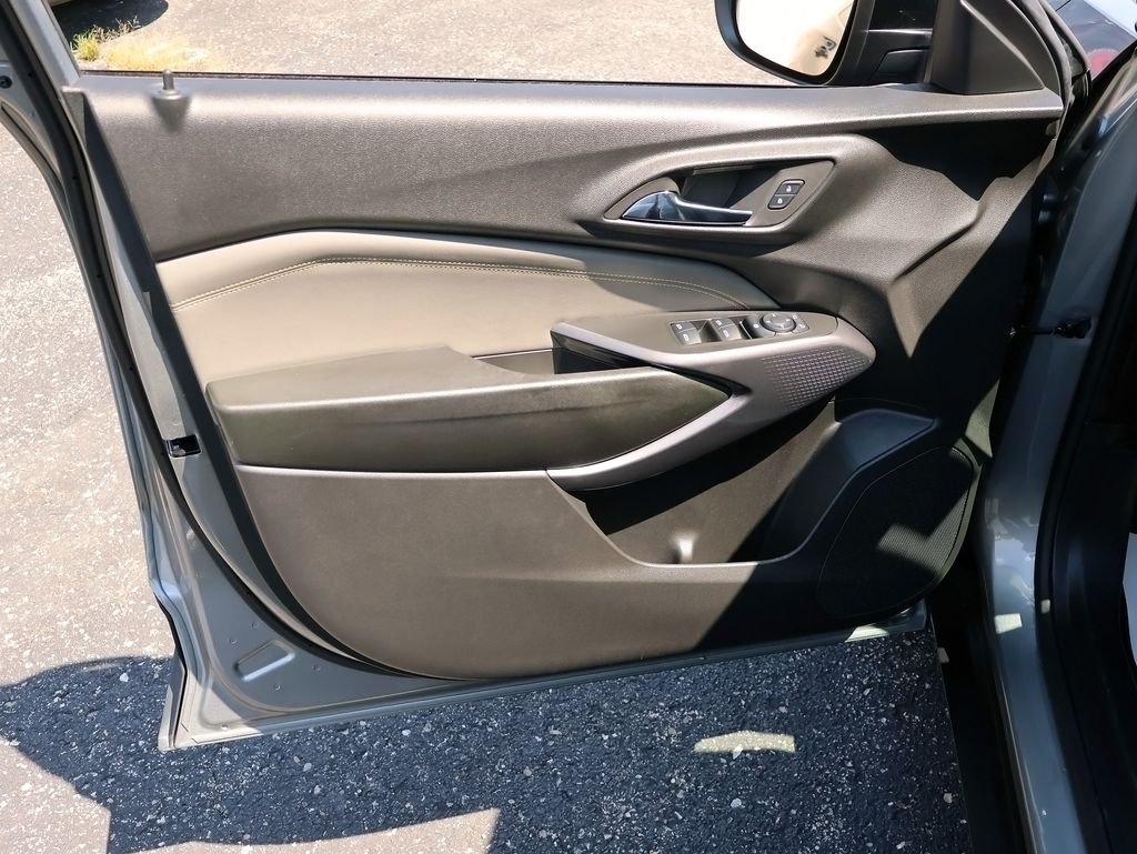 Used 2024 Gray Chevrolet ACTIV image 20