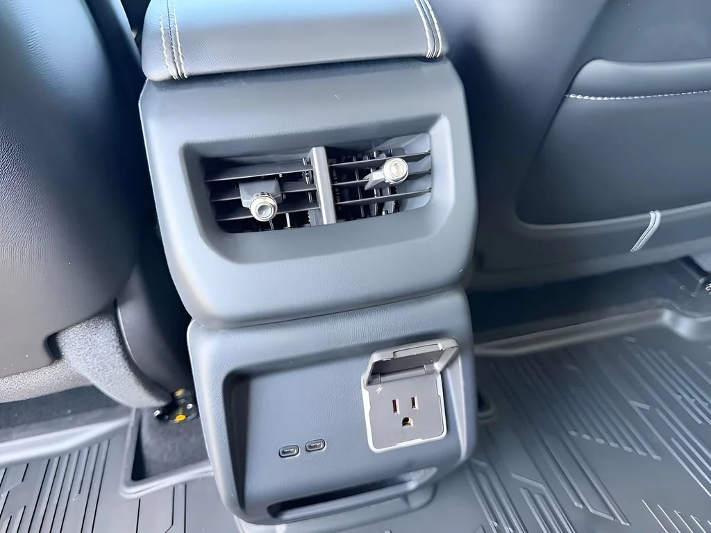 2027 Cadillac OPTIQ Sport - Photo 28