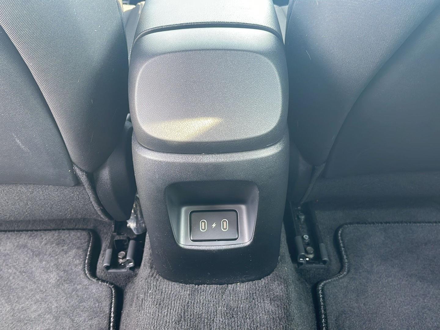 Used 2025 Abyss Black Hyundai SEL Sport image 22