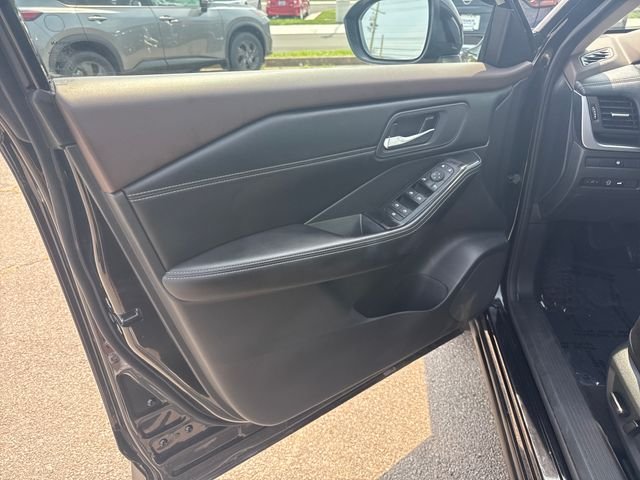 Used 2023 Black Nissan SV image 13