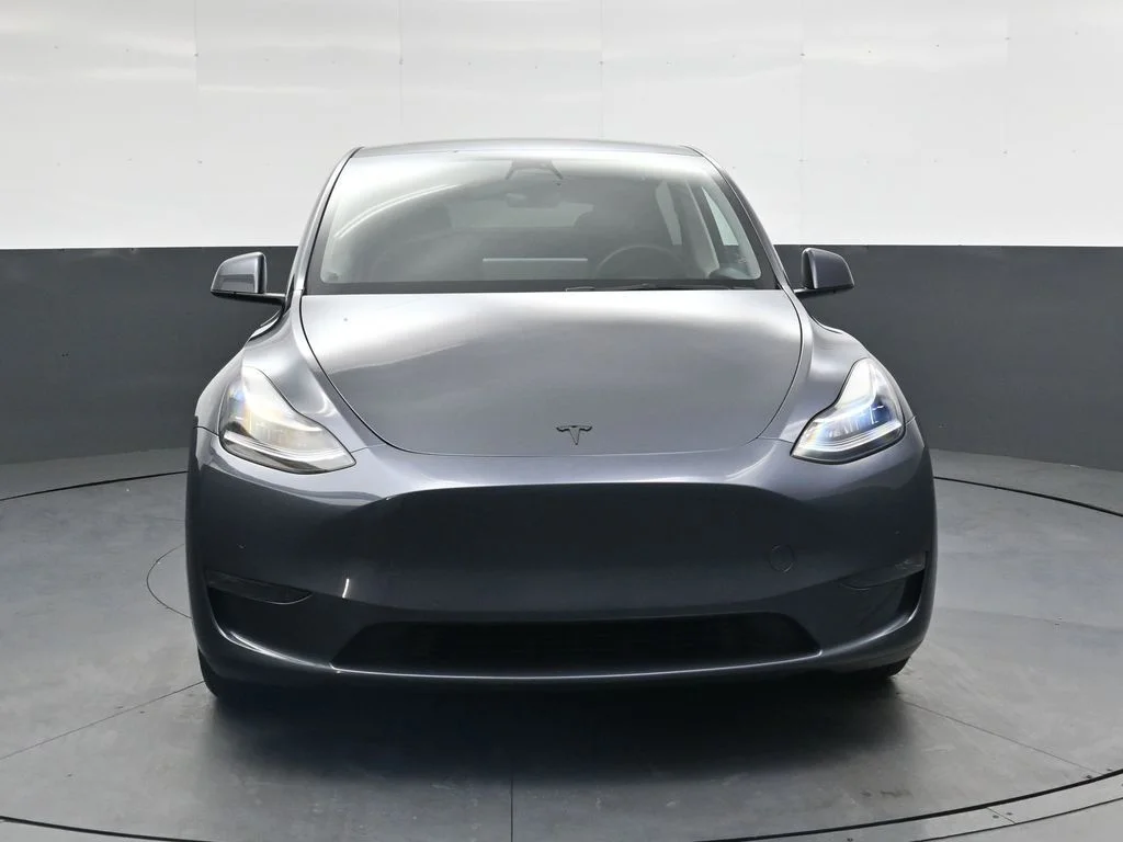 Used 2022  Tesla Long Range image 13