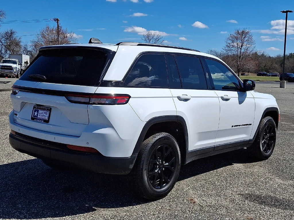 Certified Used 2024 Bright White Clearcoat Jeep Altitude X image 12