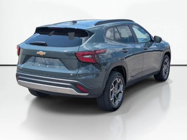 Used 2025 Gray Chevrolet LT image 7