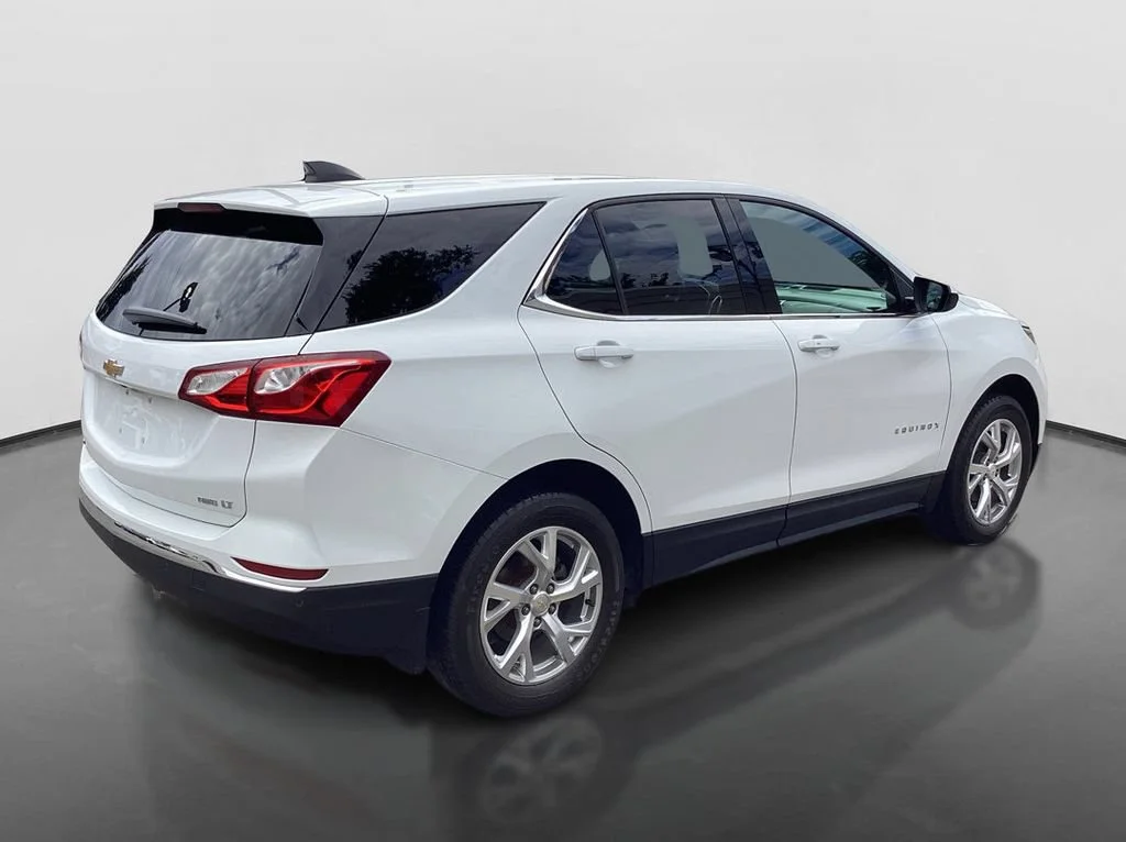 Used 2020 SUMMIT WHITE Chevrolet LT image 5