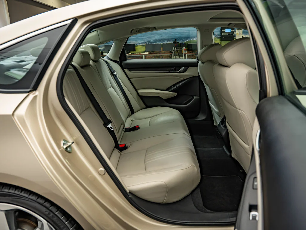 Used 2018 Gold Honda Touring image 34